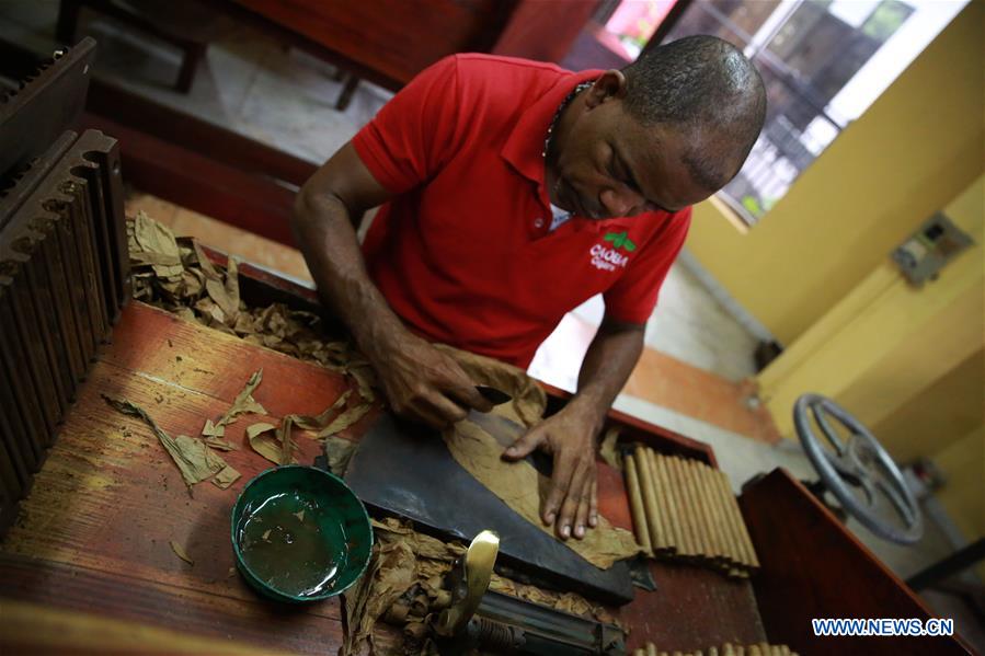 THE DOMINICAN REPUBLIC-SANTO DOMINGO-CIGAR FACTORY