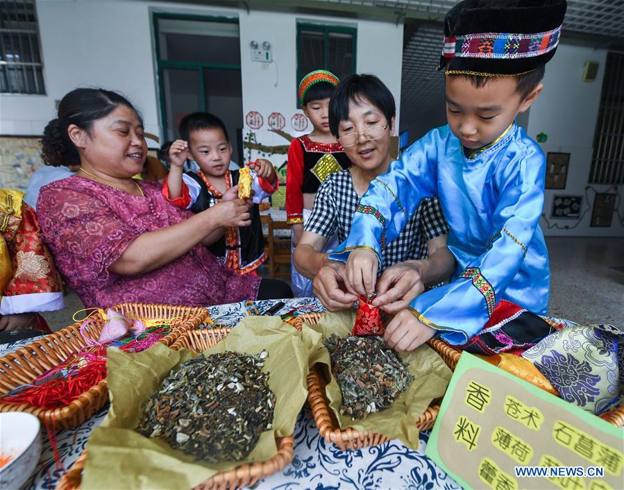 CHINA-ZHEJIANG-DRAGON BOAT FESTIVAL-CELEBRATIONS (CN)