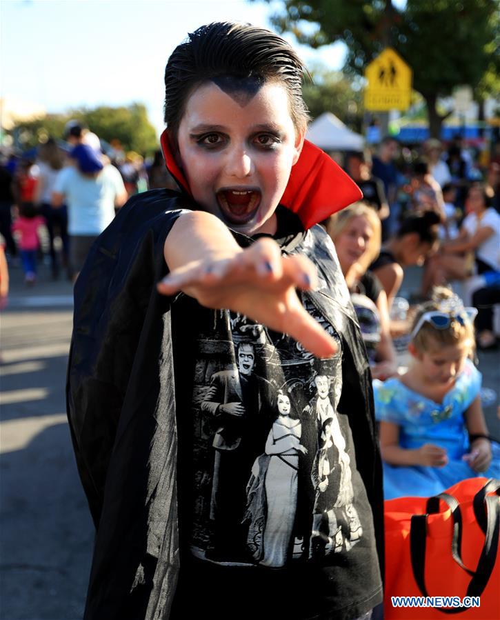 U.S.-LOS ANGELES-HALLOWEEN PARADE