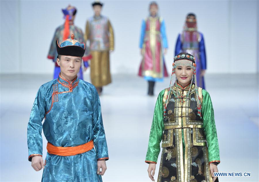 #CHINA-INNER MONGOLIA-HOHHOT-COSTUME FESTIVAL (CN)