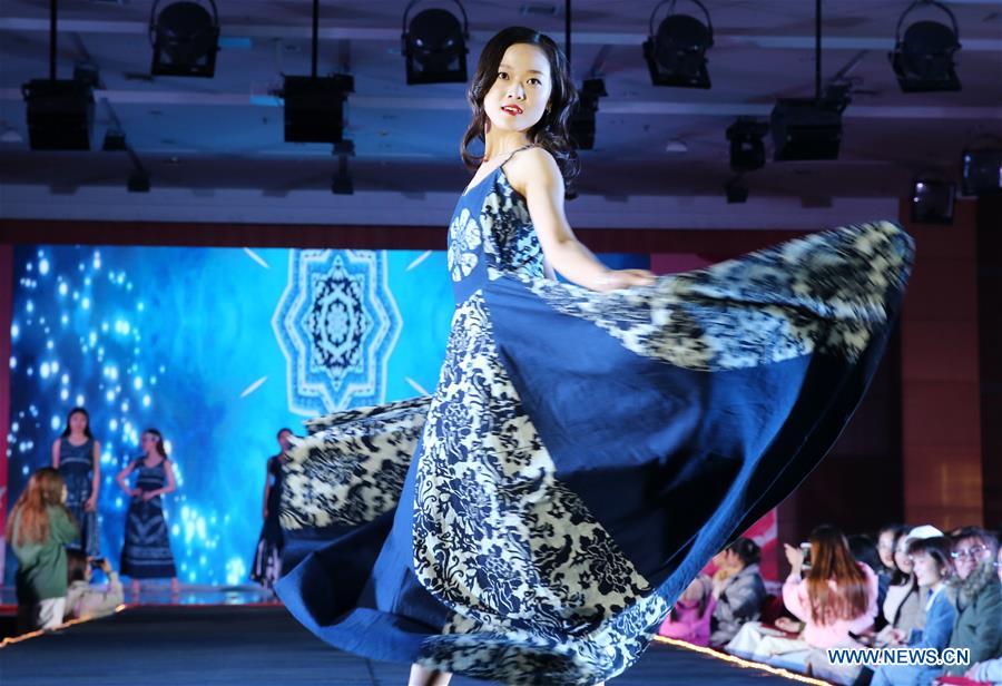 #CHINA-JIANGSU-NANTONG UNIVERSITY-FASHION SHOW (CN)