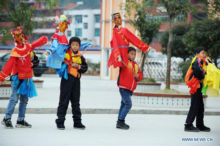 CHINA-GUIZHOU-SHIQIAN-PUPPET SHOW (CN)