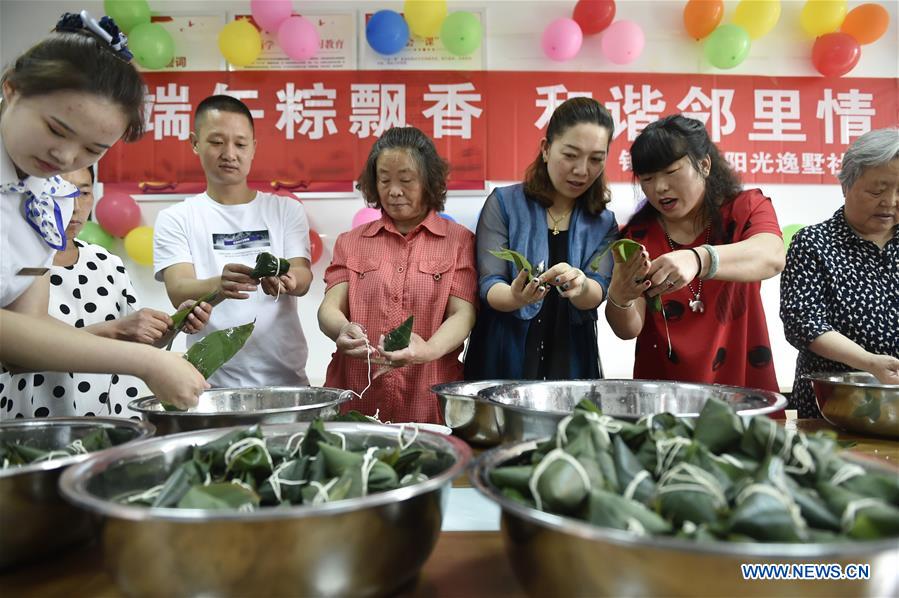 CHINA-DRAGON BOAT FESTIVAL-CELEBRATION (CN)