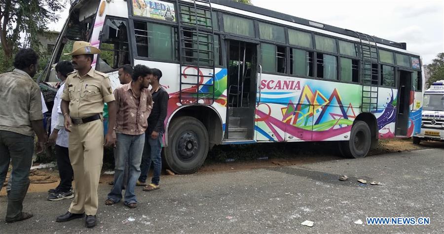 INDIA-KARNATAKA-TRAFFIC COLLISION 