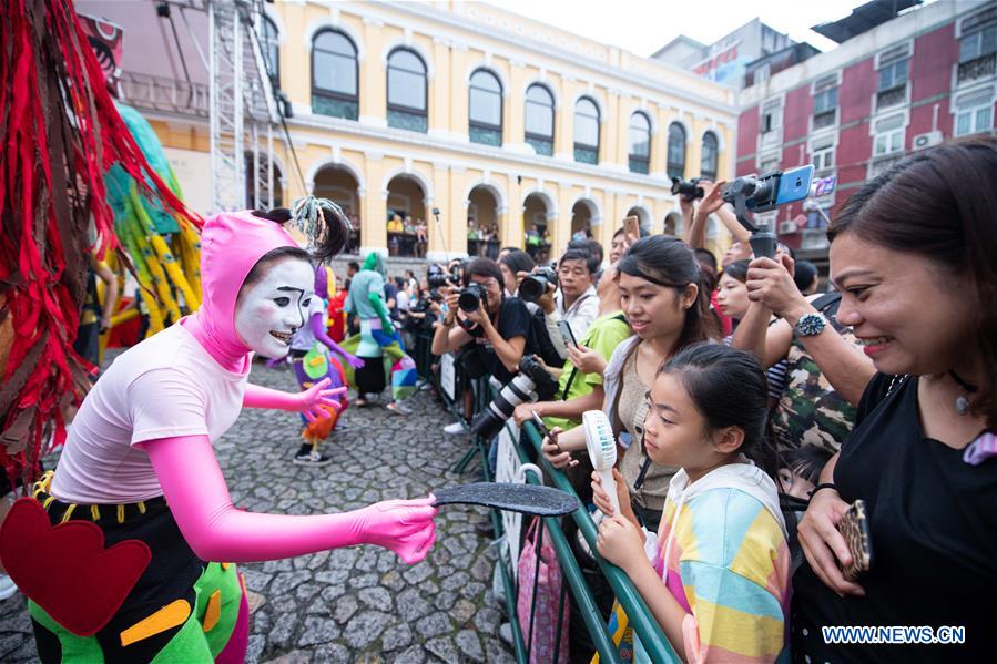 CHINA-MACAO-INT'L YOUTH DANCE FESTIVAL-PARADE (CN)