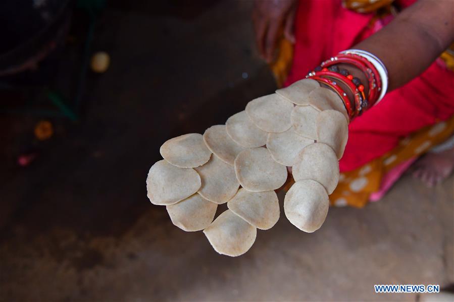 INDIA-AGARTALA-STREET FOOD-PANIPURI