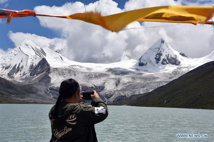 CHINA-TIBET-SNOW MOUNTAIN (CN)