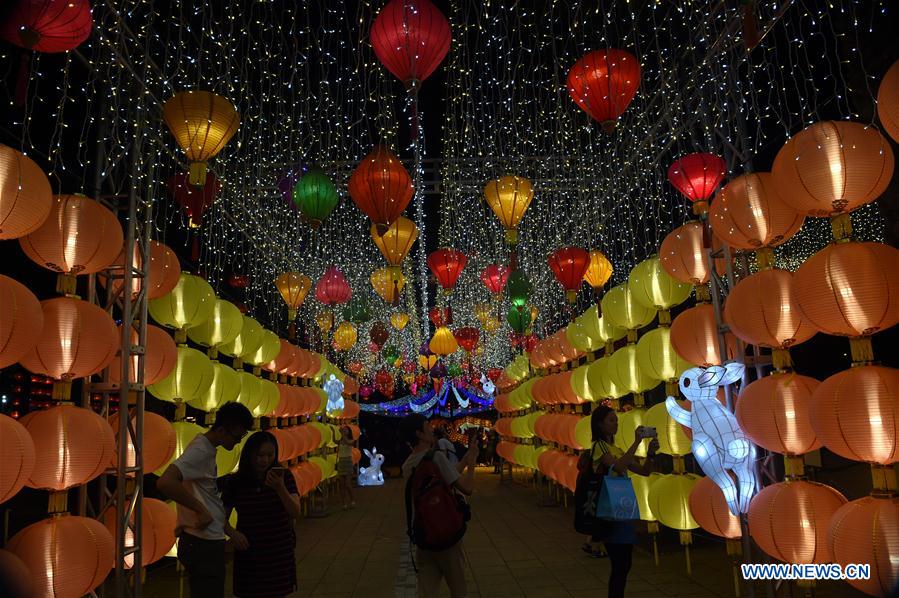 CHINA-HONG KONG-MID-AUTUMN FESTIVAL-LANTERN FAIR (CN)