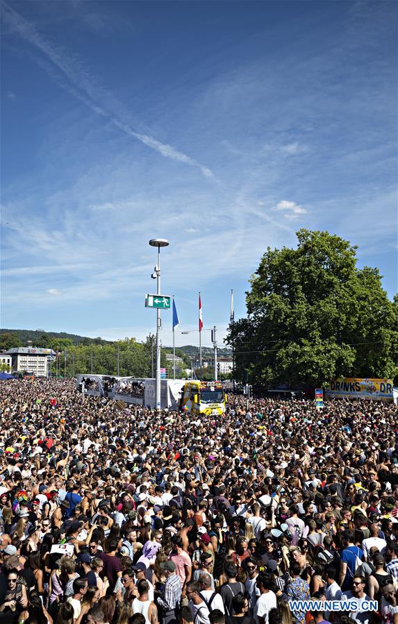 SWITZERLAND-ZURICH-STREET PARADE