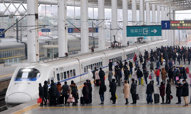 China greets travel peak as people return to work on last day of Spring Festival